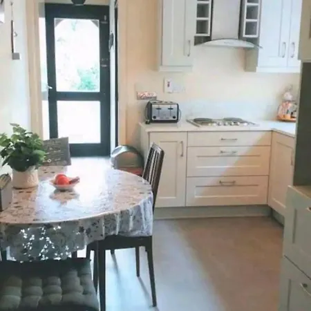 Cosy 3-bedroom Townhouse With Garden Wexford