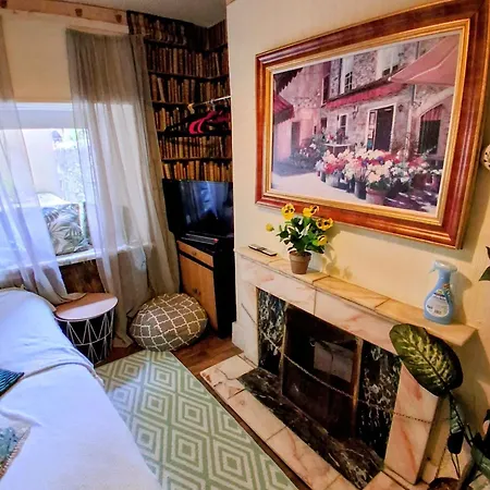 Cosy 3-bedroom Townhouse With Garden *